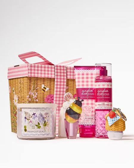 $35 Mother’s Day Picnic Gift Set